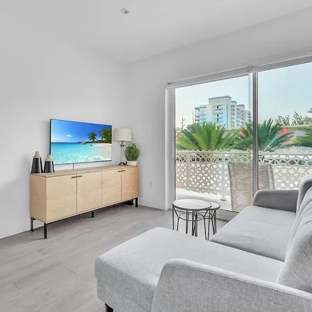 Modern 1Br Condo, 2 Min Walk To Prime Seven Mile Beach, The Grove Unit 33